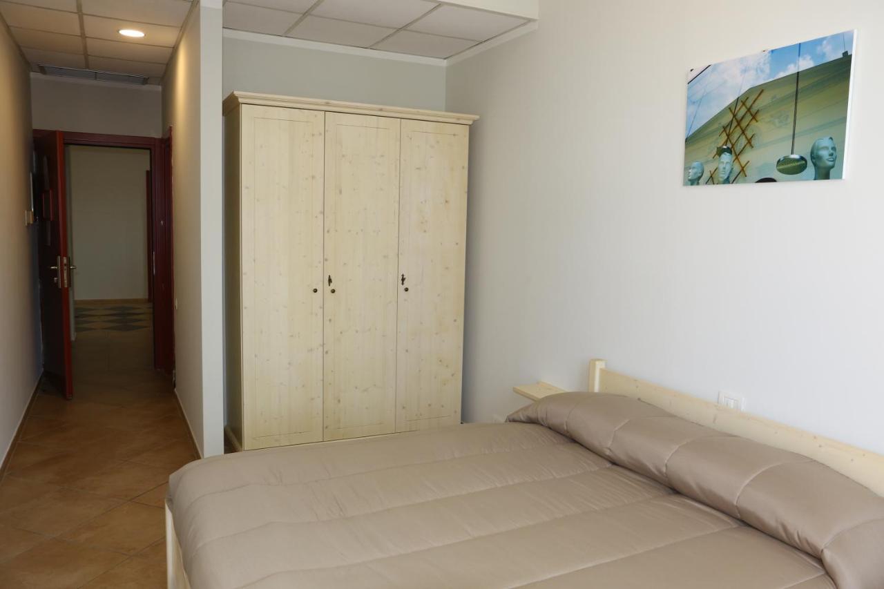 Student'S Hostel Parme Extérieur photo