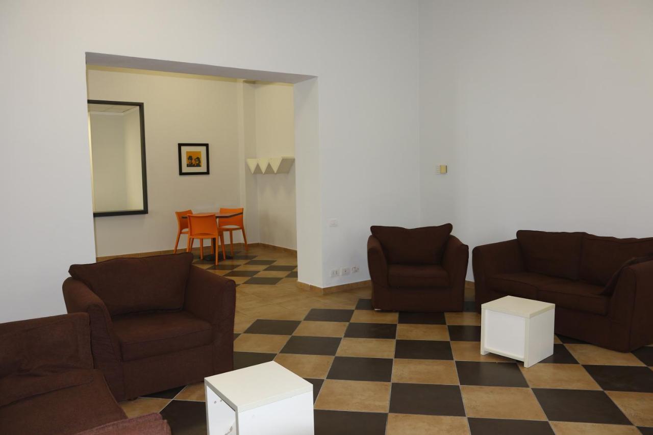 Student'S Hostel Parme Extérieur photo
