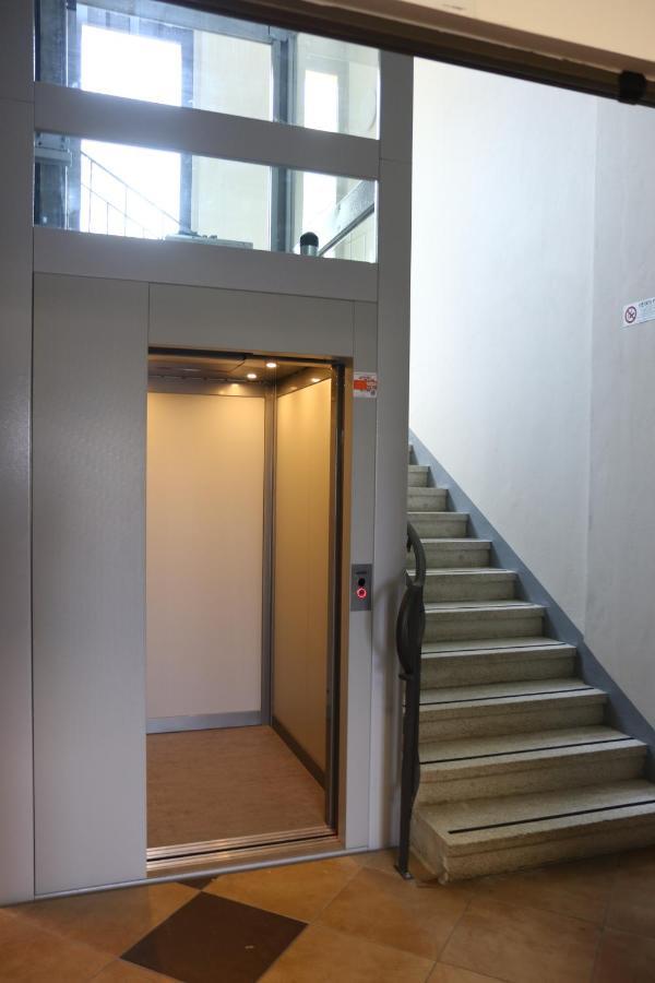 Student'S Hostel Parme Extérieur photo