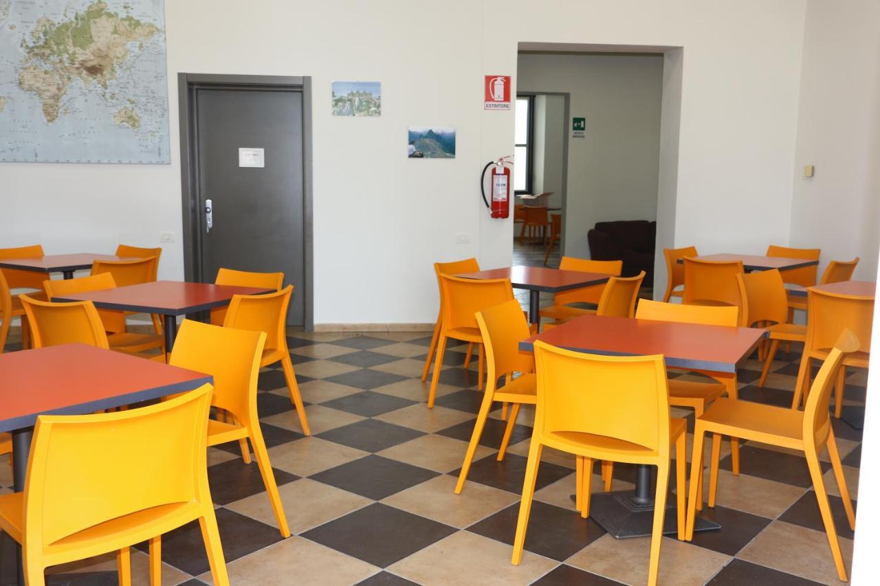 Student'S Hostel Parme Extérieur photo