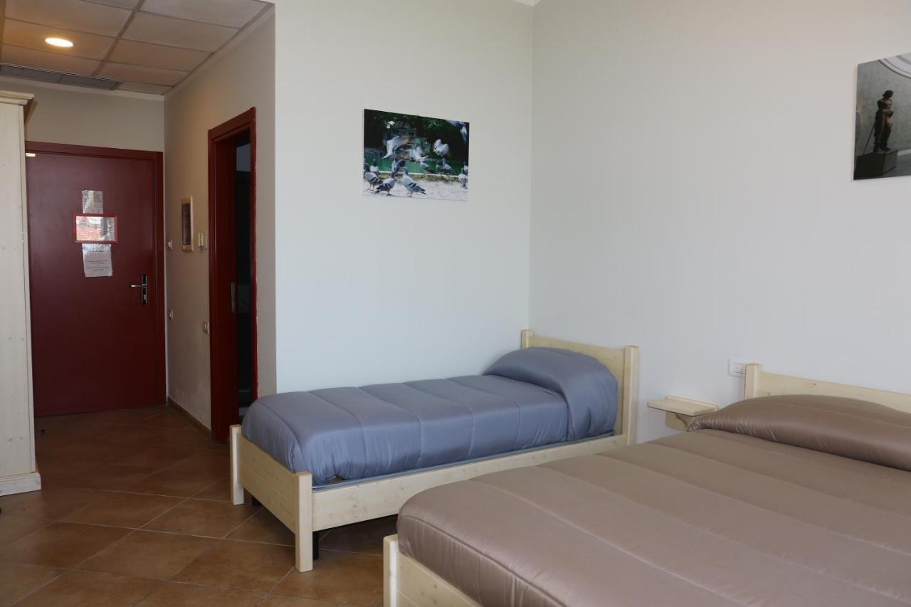 Student'S Hostel Parme Extérieur photo