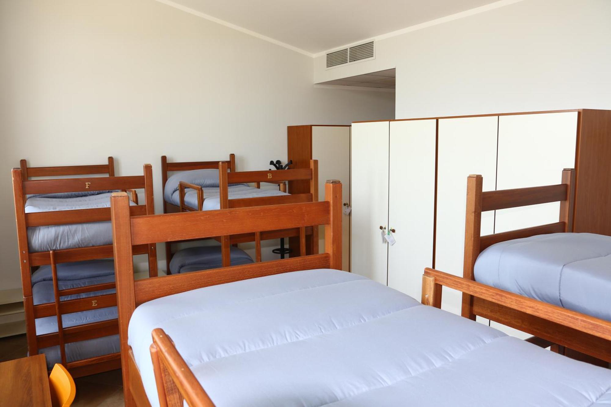 Student'S Hostel Parme Extérieur photo
